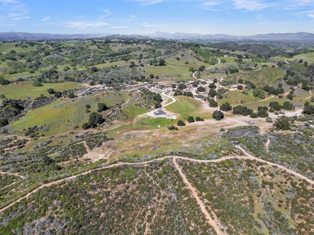 53330 Smith Road, Bradley, CA 93426