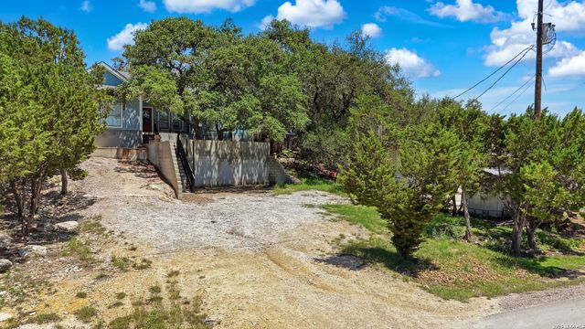 1287 Rotherman, Canyon Lake, TX 78133