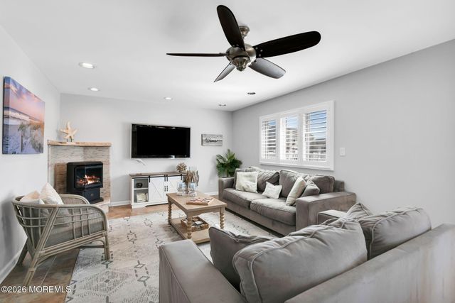 327 Tide Pond Road, Mantoloking, NJ 08738