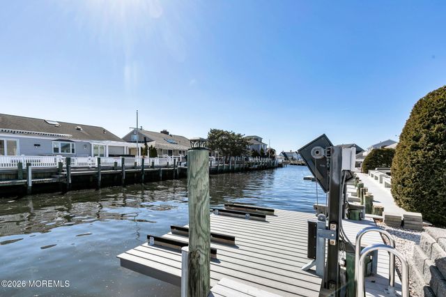 327 Tide Pond Road, Mantoloking, NJ 08738