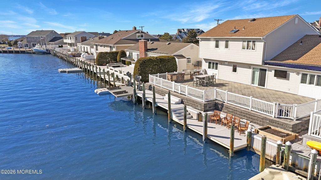 327 Tide Pond Road, Mantoloking, NJ 08738