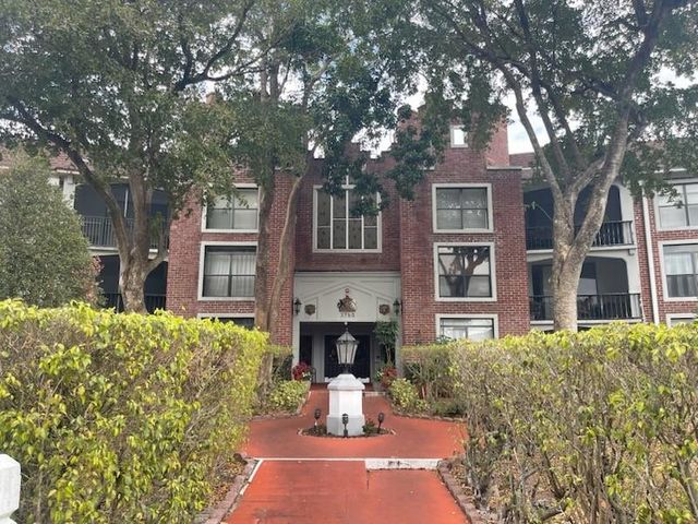 3760 Inverrary Drive 3L, Lauderhill, FL 33319