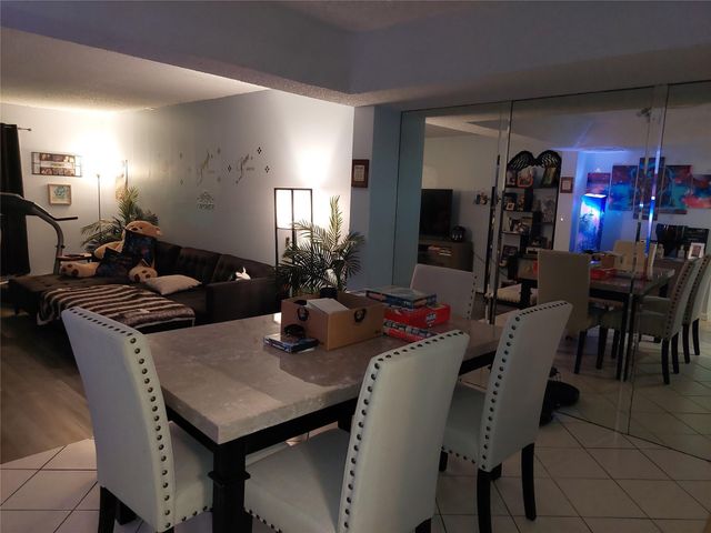 3760 Inverrary Drive 3L, Lauderhill, FL 33319