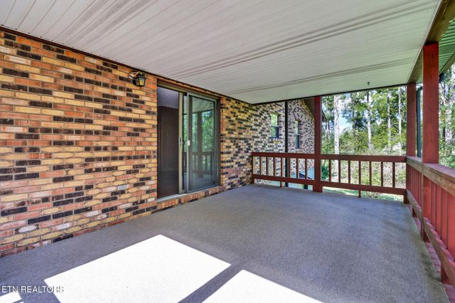 1190 Sand Cut Rd, Oneida, TN 37841