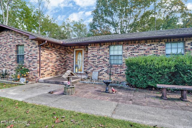 1190 Sand Cut Rd, Oneida, TN 37841