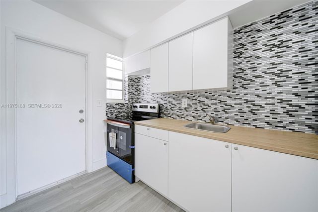 6733 NW 2nd Ct 0, Miami, FL 33150