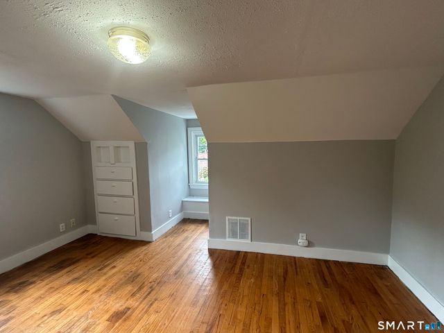 521 Rubber Avenue, Naugatuck, CT 06770