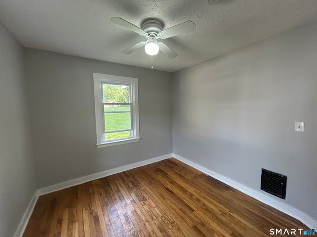 521 Rubber Avenue, Naugatuck, CT 06770