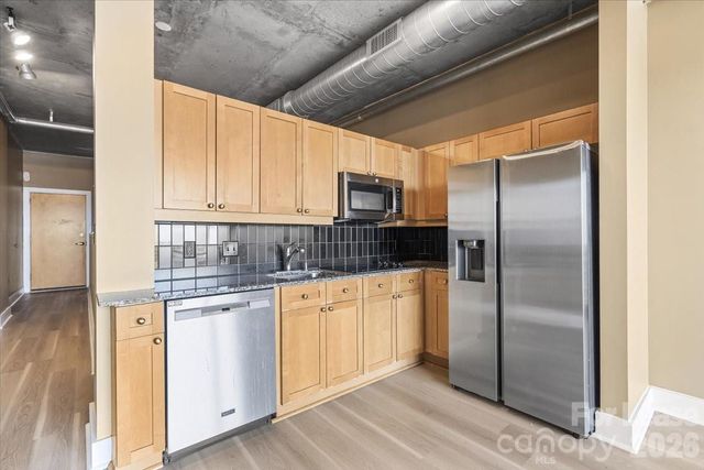 505 E 6th Street 814, Charlotte, NC 28202