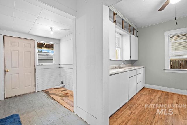 1107 Rosenlof Ave, Nampa, ID 83687