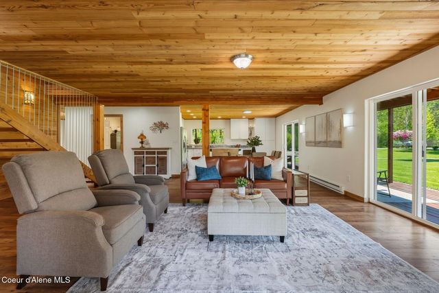925 Lower Pack River Rd, Sandpoint, ID 83864