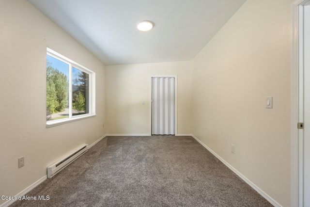 925 Lower Pack River Rd, Sandpoint, ID 83864