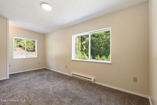 925 Lower Pack River Rd, Sandpoint, ID 83864