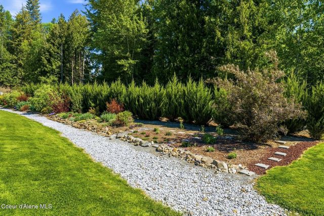 925 Lower Pack River Rd, Sandpoint, ID 83864