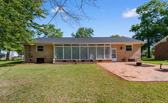 505 Country Club Dr., Conway, SC 29526