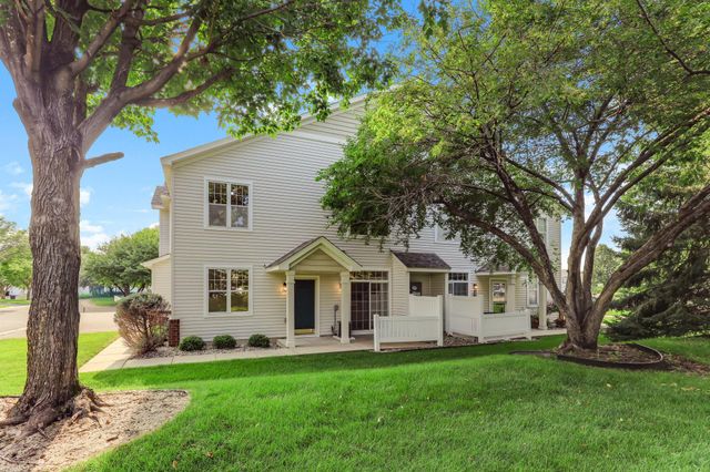 1713 Countryside Drive, Shakopee, MN 55379
