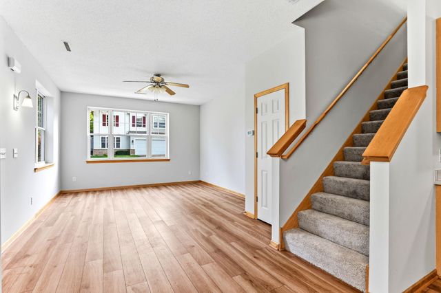 1713 Countryside Drive, Shakopee, MN 55379