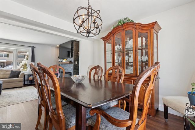 233 SHARPLESS RD, Southampton, PA 18966