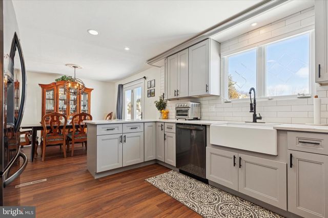 233 SHARPLESS RD, Southampton, PA 18966