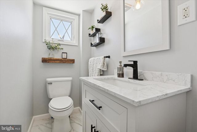 233 SHARPLESS RD, Southampton, PA 18966