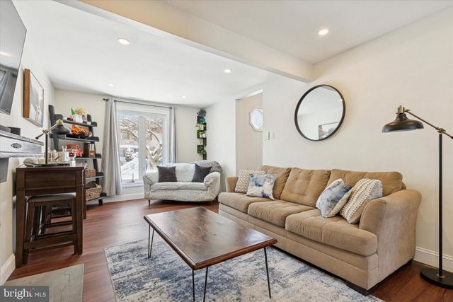 233 SHARPLESS RD, Southampton, PA 18966