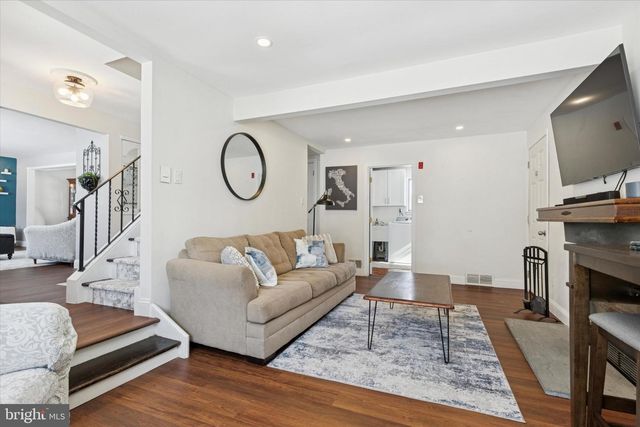 233 SHARPLESS RD, Southampton, PA 18966