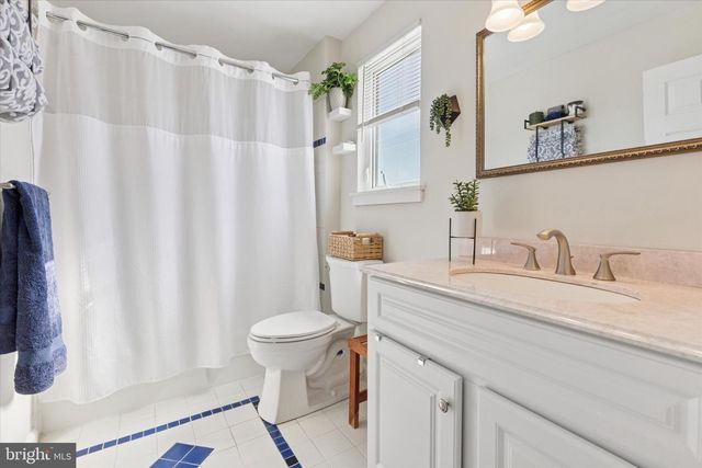 233 SHARPLESS RD, Southampton, PA 18966