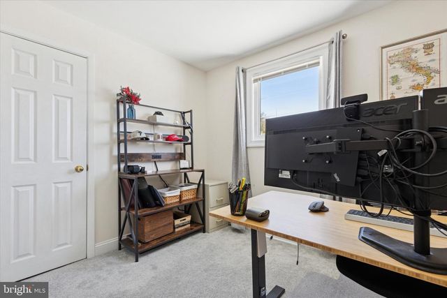 233 SHARPLESS RD, Southampton, PA 18966