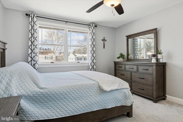 233 SHARPLESS RD, Southampton, PA 18966