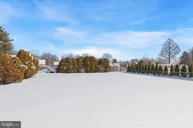 233 SHARPLESS RD, Southampton, PA 18966