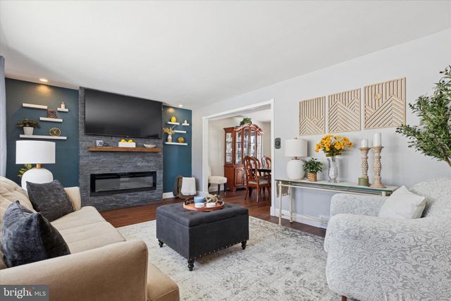 233 SHARPLESS RD, Southampton, PA 18966