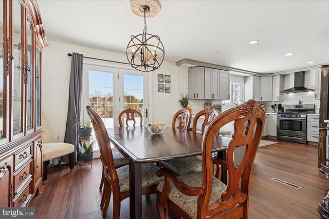 233 SHARPLESS RD, Southampton, PA 18966