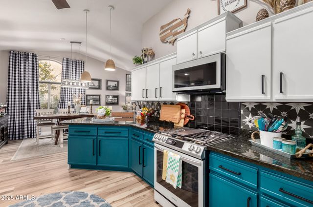 9529 E ARROWVALE Drive, Sun Lakes, AZ 85248