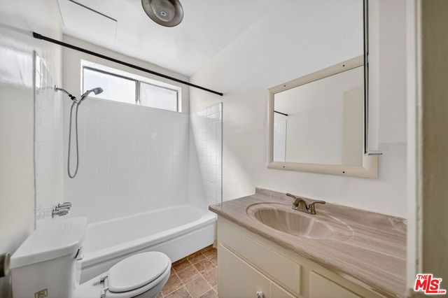 941 S Gramercy Place, Los Angeles, CA 90019