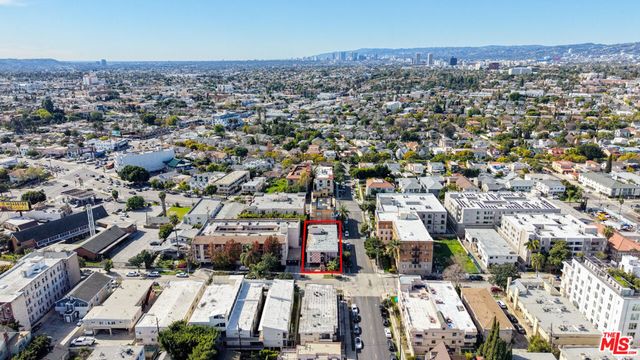 941 S Gramercy Place, Los Angeles, CA 90019