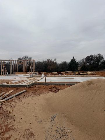 7735 Old Oak Trail, Guthrie, OK 73044