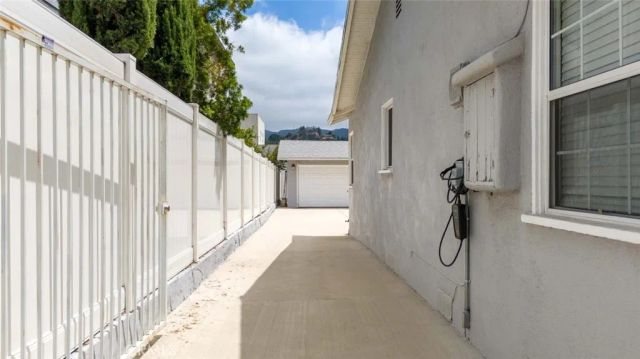 7118 Valmont Street, Tujunga, CA 91042