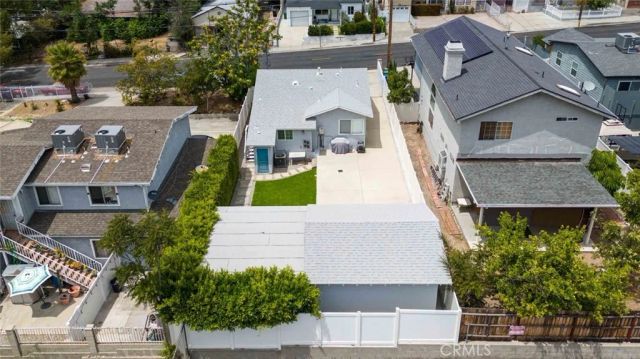 7118 Valmont Street, Tujunga, CA 91042