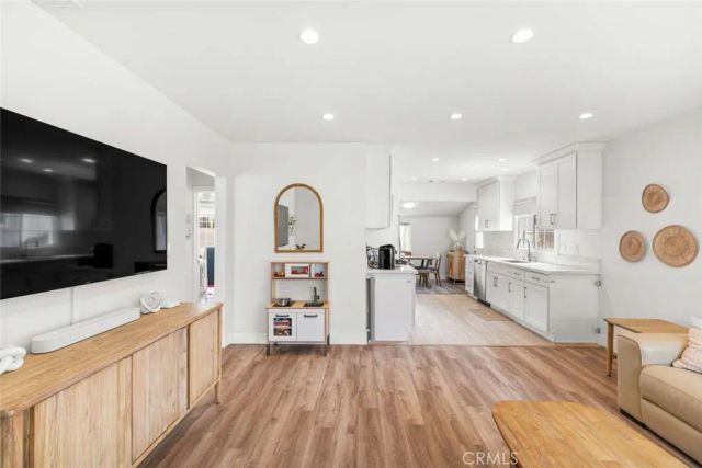 7118 Valmont Street, Tujunga, CA 91042