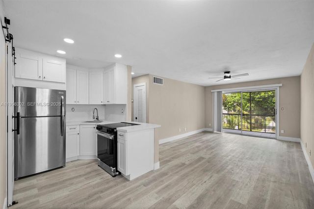 8701 SW 141st St A7, Palmetto Bay, FL 33176