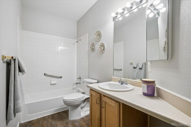 2894 W Riverwalk Circle B211, Littleton, CO 80123