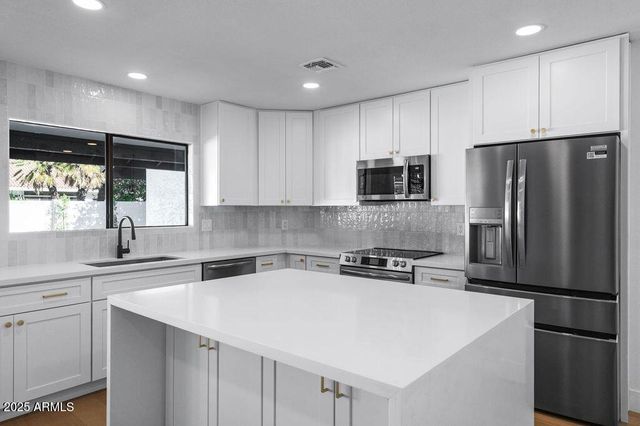 2654 E Kenwood Street, Mesa, AZ 85213