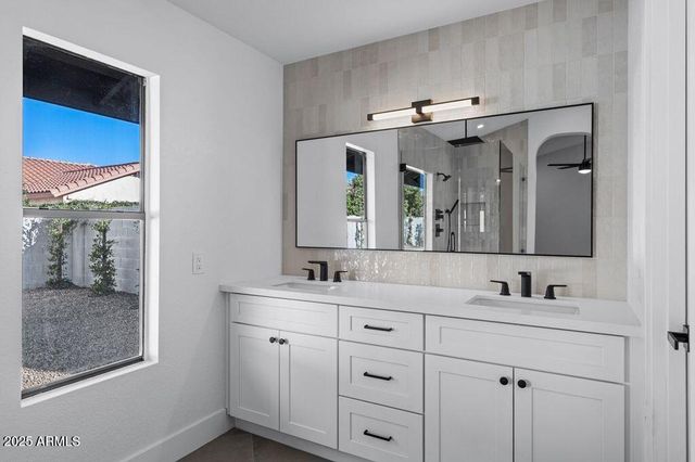 2654 E Kenwood Street, Mesa, AZ 85213