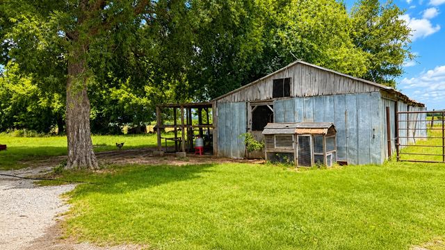 1444 County Road 218, Gainesville, TX 76240