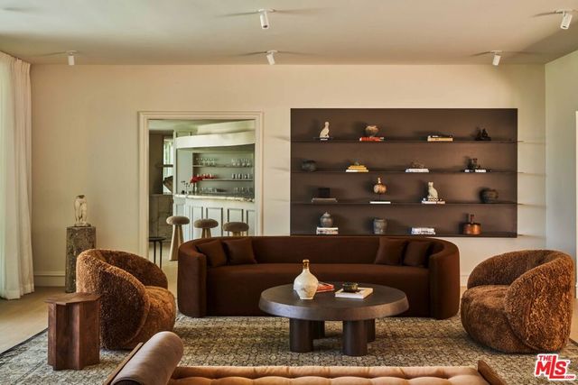 1865 Loma Vista Drive, Beverly Hills, CA 90210