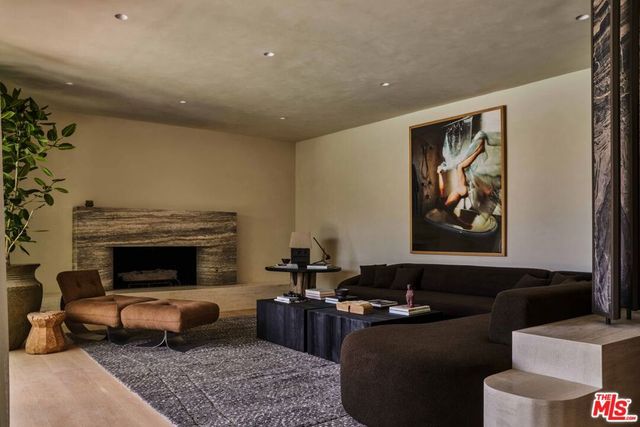 1865 Loma Vista Drive, Beverly Hills, CA 90210