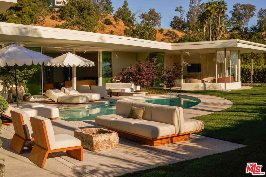 1865 Loma Vista Drive, Beverly Hills, CA 90210