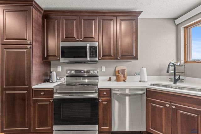 5642 BOB LN, Black Hawk, SD 57718