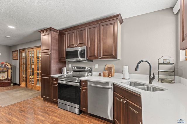 5642 BOB LN, Black Hawk, SD 57718