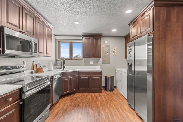 5642 BOB LN, Black Hawk, SD 57718